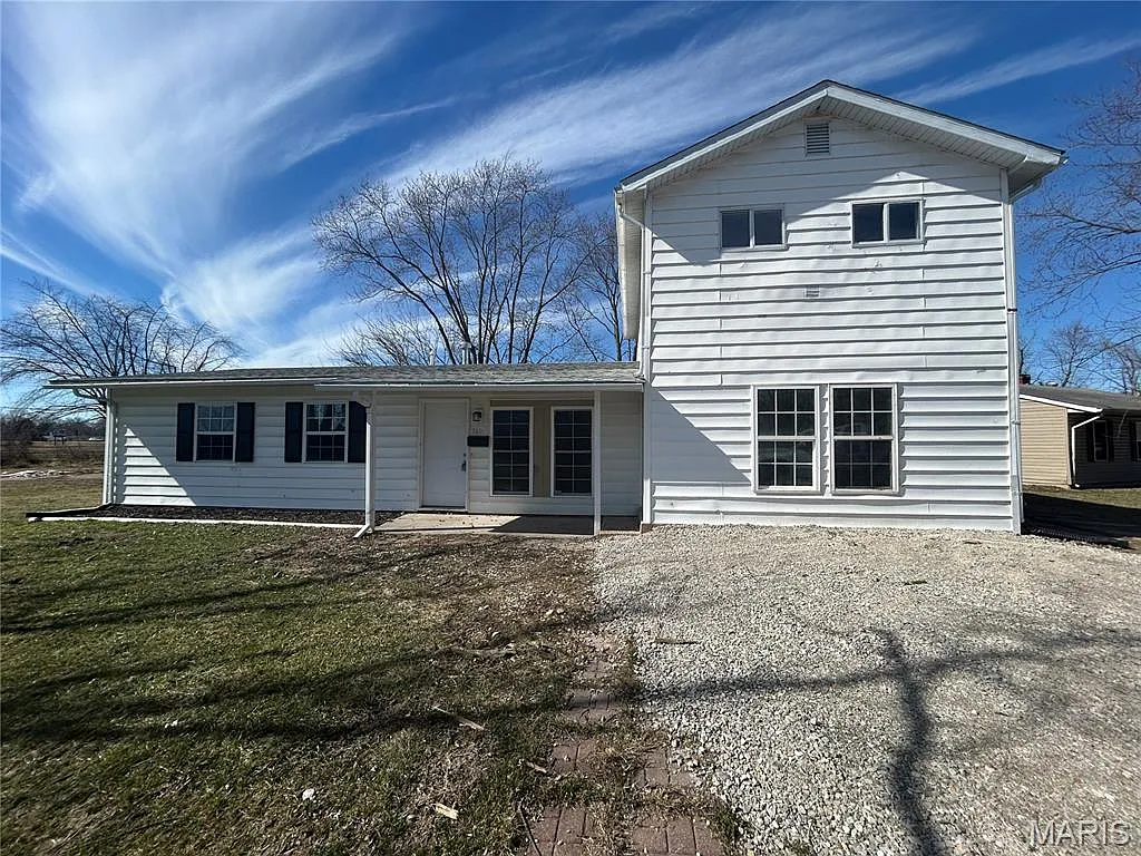 741 Saint Martin Dr photo 1