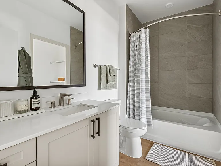 Seraph Luxury Downtown Apartments — Photo 14