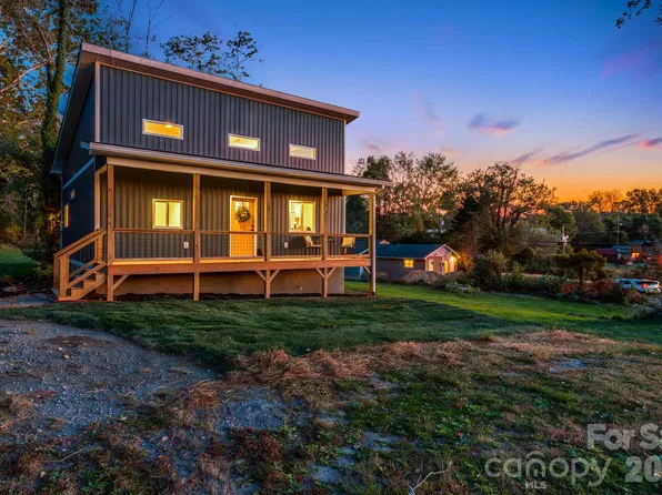 118 Vance St, Hendersonville, NC 28739