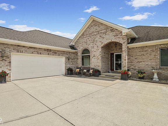 2nd image of 4949 W Cedar Creek Dr