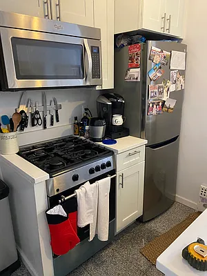 Rented by Bond New York | media 12