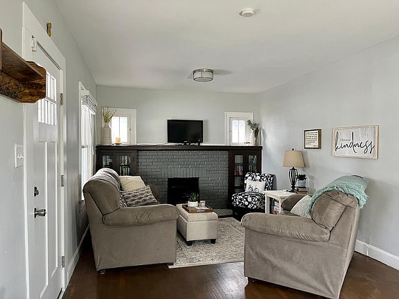 5th image of 668 N Temple Ave
