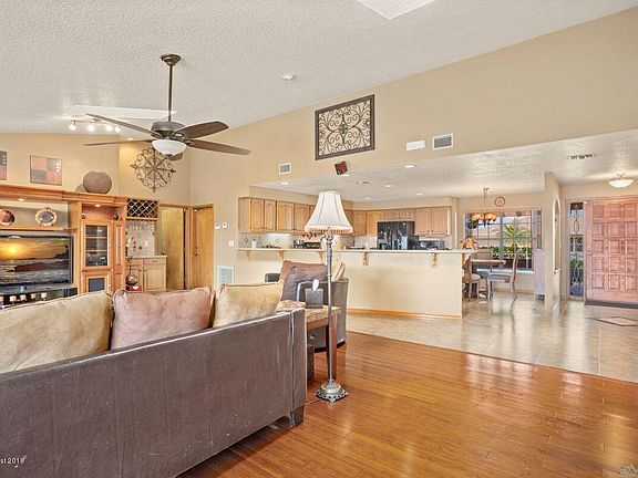 5th image of 225 Cadiz Ct