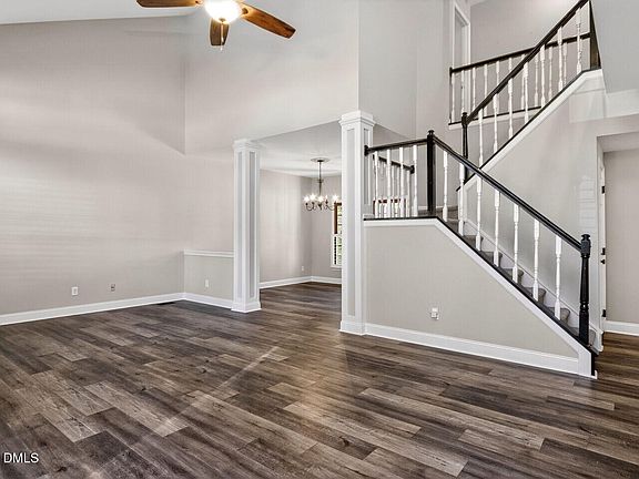 3rd image of 111 Vashon Ct