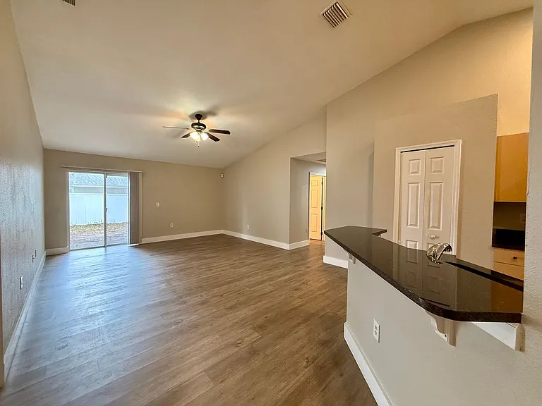 610 Muskrat Dr — Photo 8