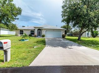 2031 NE 5th St, Cape Coral, FL 33909
