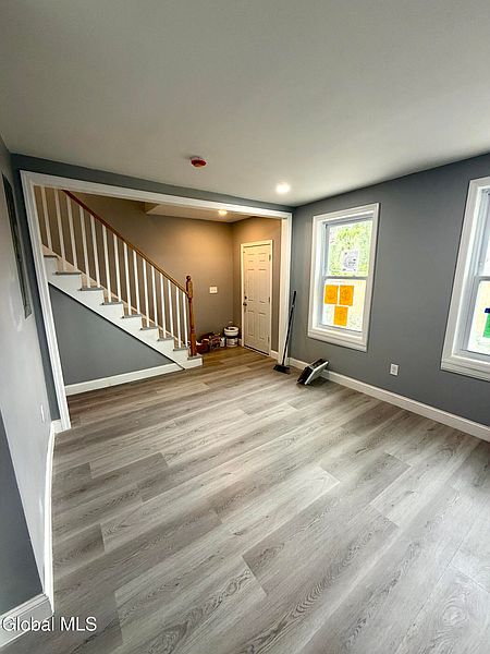 4th image of 804 Arch Street