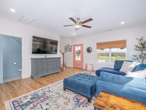 4th image of 4426 Adoree Dr