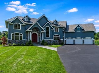 4 Hall Rd, Chester, NJ 07930