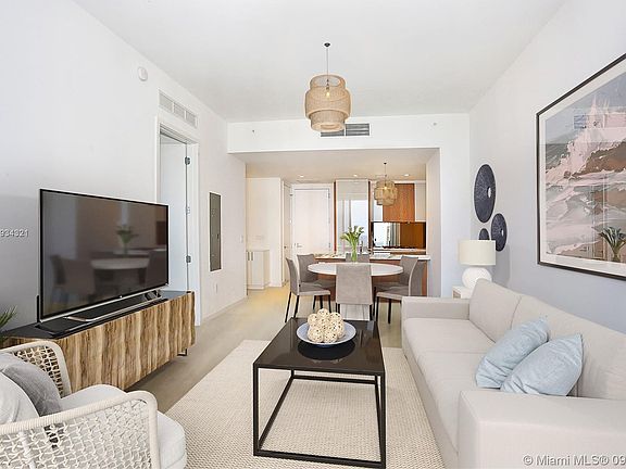 4th image of 2831 S Bayshore Dr Unit 1103