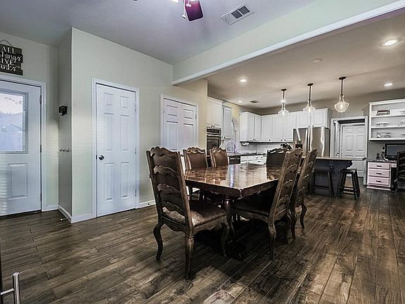 5th image of 22310 Park Point Dr