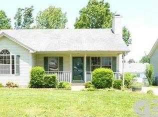 318 Cedar Park Cir, La Vergne, TN 37086