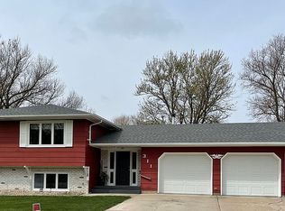 311 Jackson St, Saint Paul, NE 68873