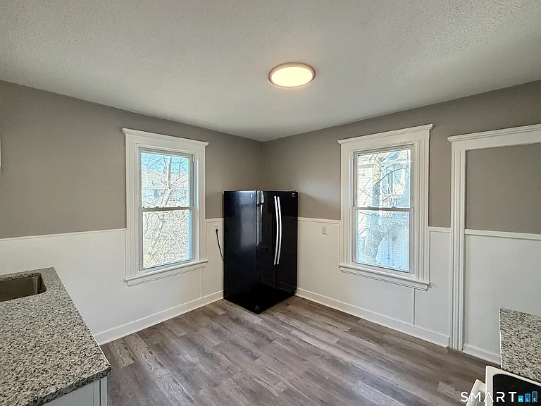 696 N Main St #2 — Photo 3