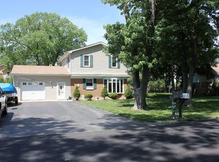 8008 S 85th Ave, Justice, IL