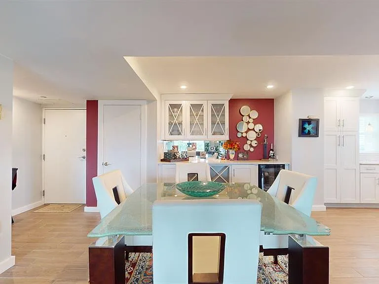 1120 N Shore Dr NE #501 — Photo 9