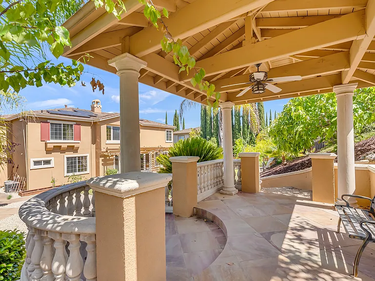2144 Terrena Valley Dr — Photo 20