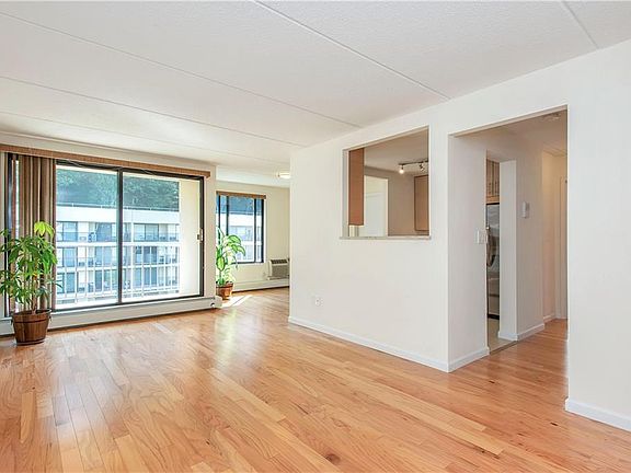 2nd image of 1155 Warburton Ave APT 9G