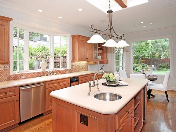 Kitchen and eat in area