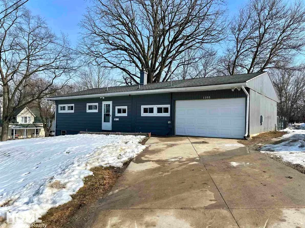 1105 Palmer Ave, Owosso, MI 48867