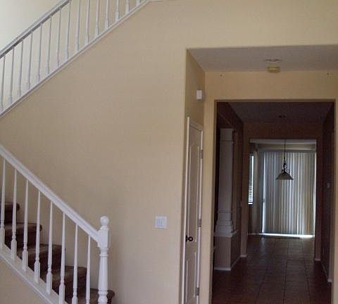 4th image of 28607 Queensland Dr