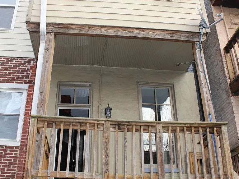 106 S Washington St — Photo 38