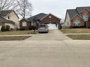 33558 Ashton Dr, Sterling Heights, MI