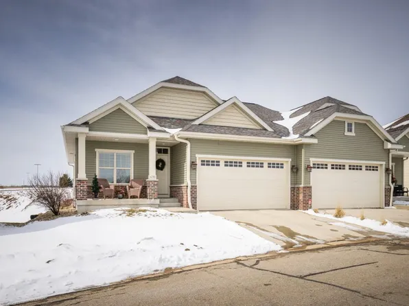 6781 Village Walk Ln, Deforest, WI 53532