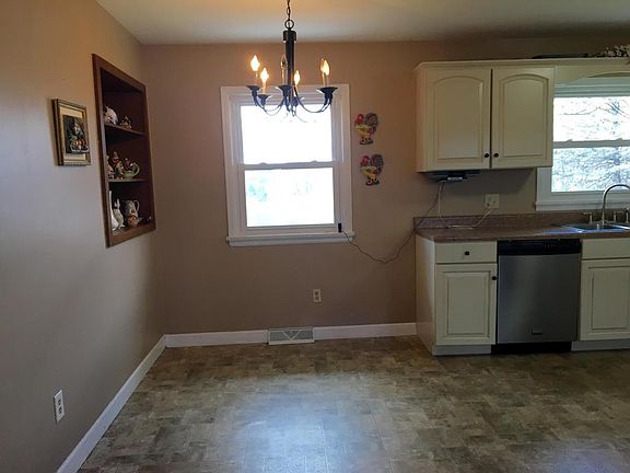 5th image of 5516 Meadowcrest St