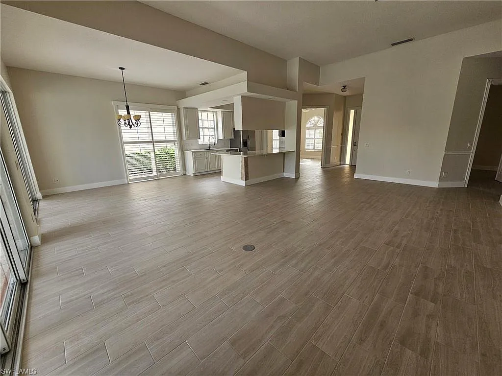 3 bed, 2.0 bath, 1983 sqft, $4,000 — Photo 4