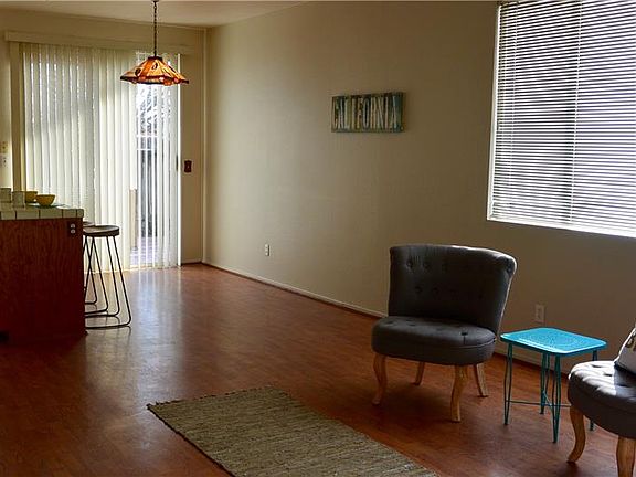 3rd image of 917 Ross Dr