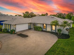 4322 Country Club Blvd, Cape Coral, FL 33904