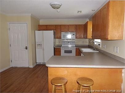 2nd image of 205 Bay Tree Ln