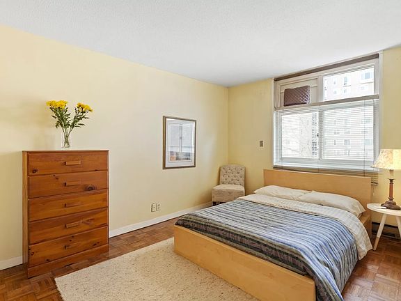 4th image of 551 Main St APT 218