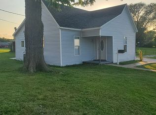 201 N Oak St, Huntsville, MO 65259