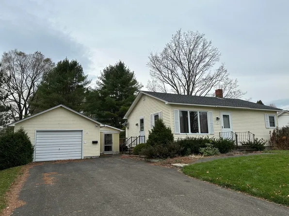 9 Alfred Street, Houlton, ME 04730