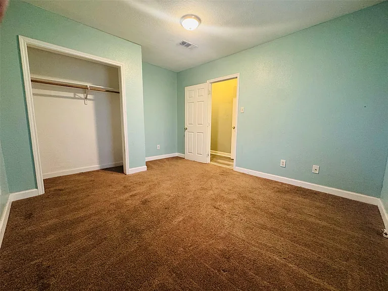 2308 Bennington St — Photo 18