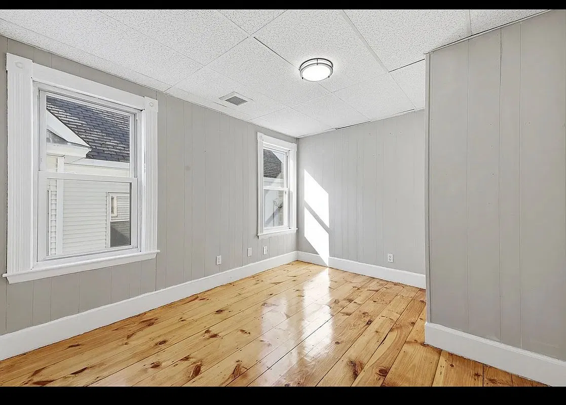 4 bed, 1.0 bath, 1407 sqft, $2,900 — Photo 3