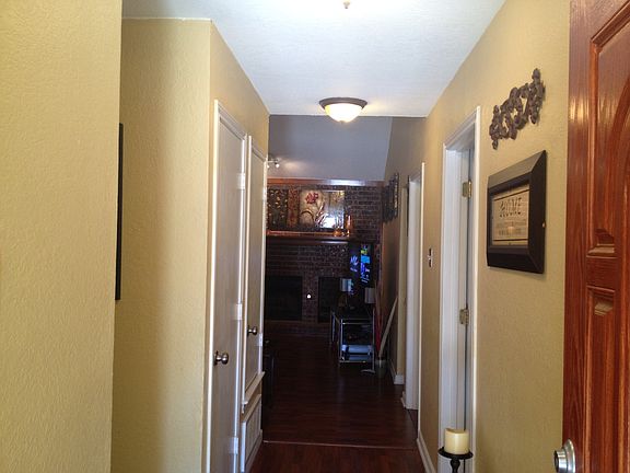 3rd image of 319 Antler Ct