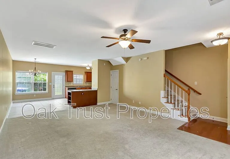126 Tuscany Ct — Photo 8