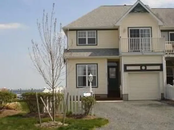 901 Yacht Club Dr, Ocean Pines, MD 21811