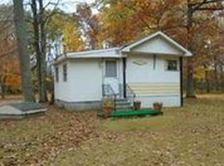 7261 Jeanette St, Oscoda, MI 48750