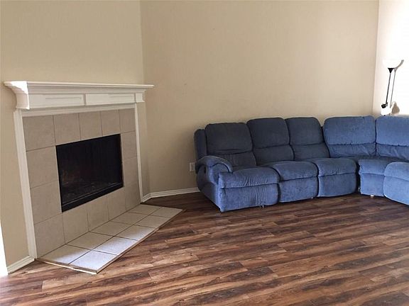 5th image of 9909 Lakeview Dr