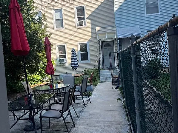 113 Eagle St #O, Brooklyn, NY 11222