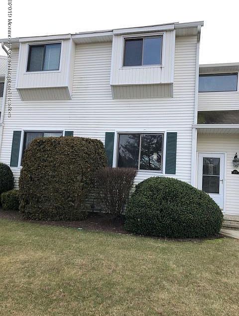 1st image of 475 Clubhouse Dr