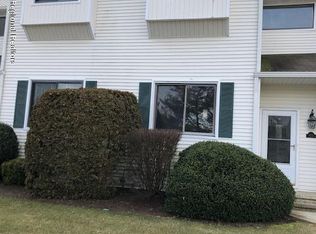 475 Clubhouse Dr, Middletown, NJ 07748