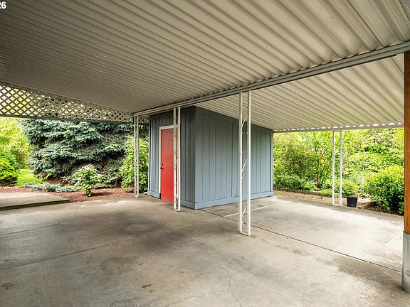 4th image of 2150 Laura St Space 202