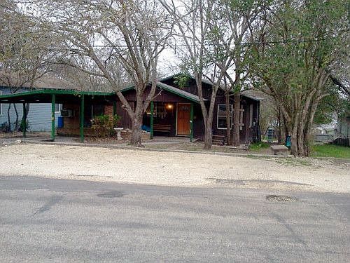 2nd image of 1009 Remschel Ave