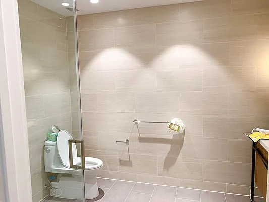 Rented by Square Realty Global Inc | media 24