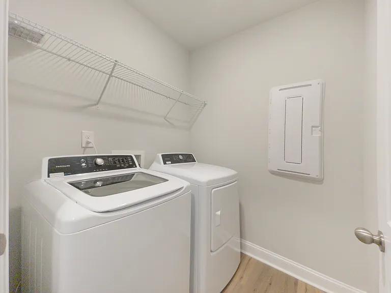 1839 Catawba Ave — Photo 5